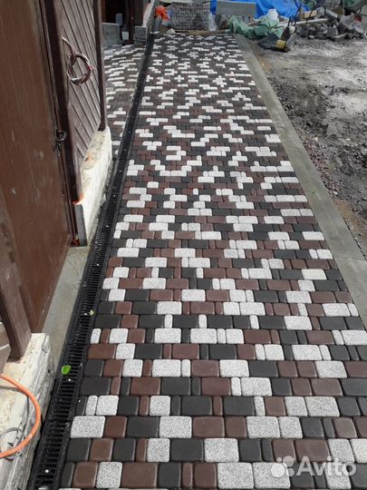 Укладка тротуарной плитки и благоустройство