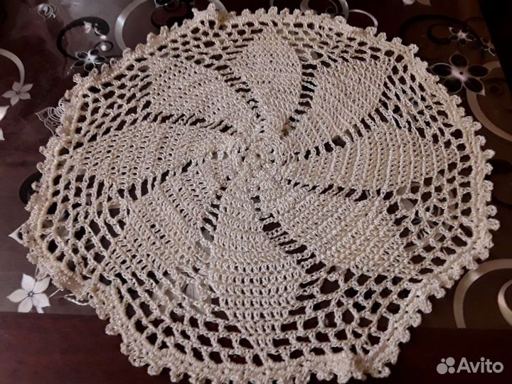 Кружево ручная работа. /подзор/ старинное,салфетка