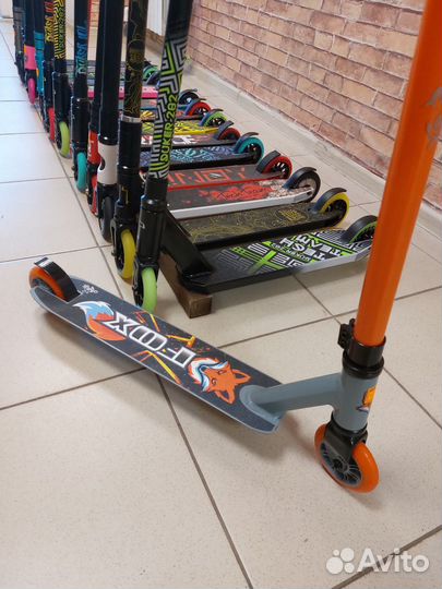 Трюковой самокат. Новый. Собран и проверен