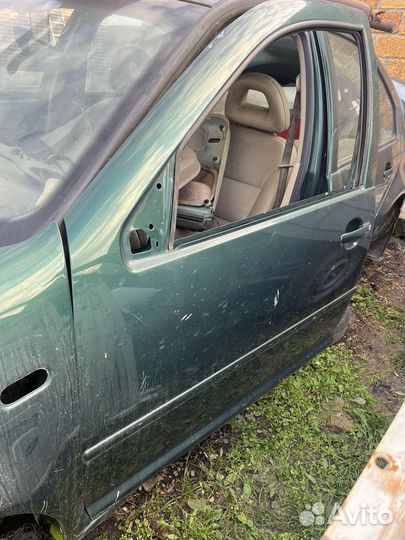 Двери фольксваген боро