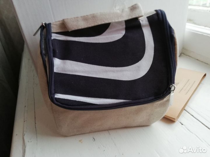 Косметички новые от Ив Роше. Несколько