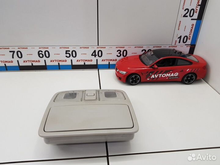 Плафон внутреннего освещения передний