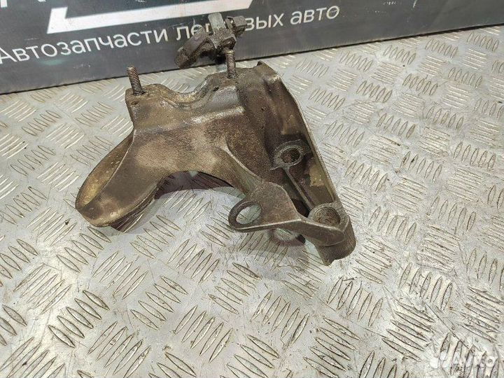 Кронштейн опоры двигателя левый Audi A4 B5 AGA