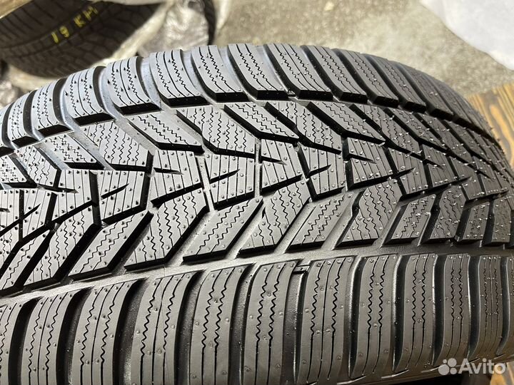 Hankook Winter I'Cept Evo 3 X W330A 255/35 R21 и 285/30 R21 W
