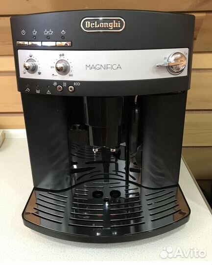 Кофемашина delonghi magnifica