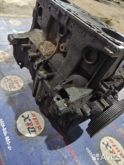 Блок цилиндров Renault Megane 2 K4M812