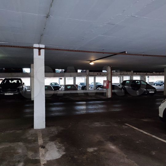 Машиноместо, 18 м²