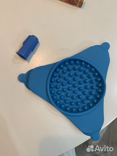 Лизательный коврик