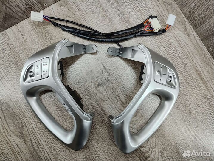 Кнопки руля Hyundai ix35 новые