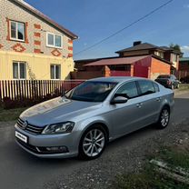 Volkswagen Passat 1.8 AMT, 2011, 286 500 км, с пробегом, цена 990 000 руб.