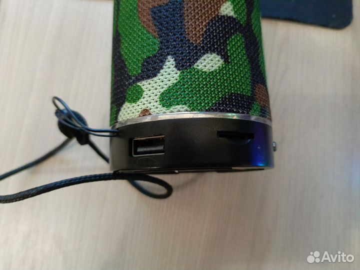 Музыкальная колонка с блютузом