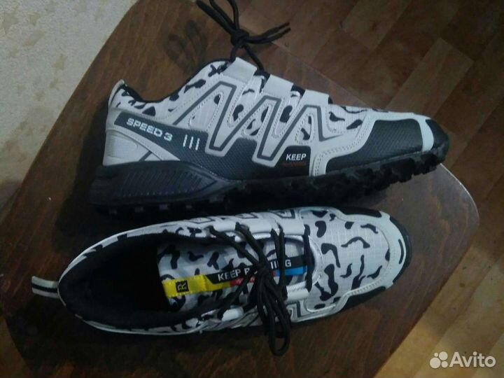 Кроссовки 43