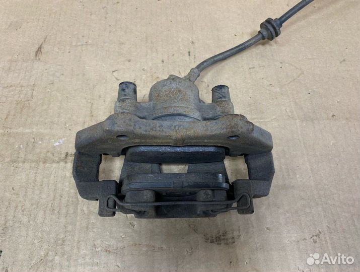 Суппорт тормозной передний правый Renault Sandero