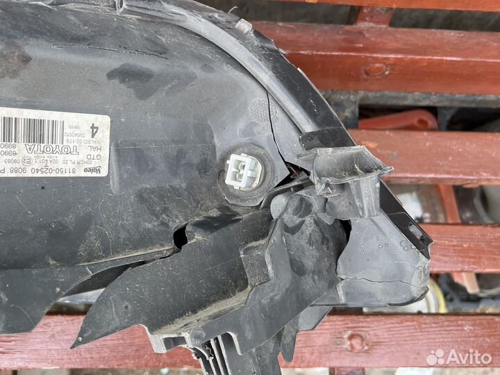 Фара от toyota Аурис 2010г