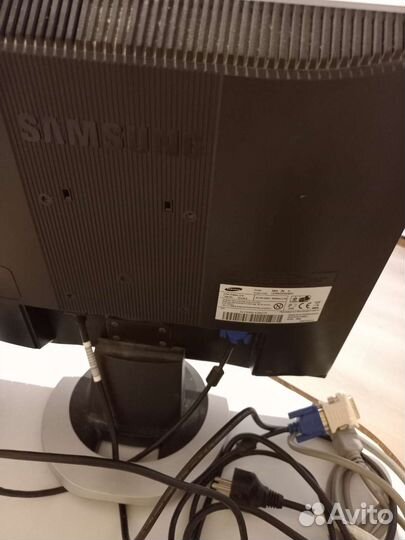 Монитор Samsung