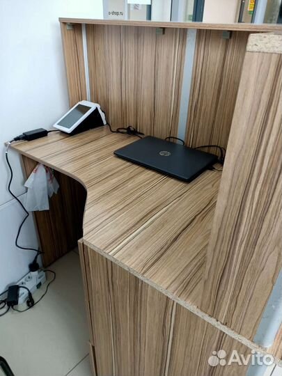 Стойка ресепшн, торговое оборудование