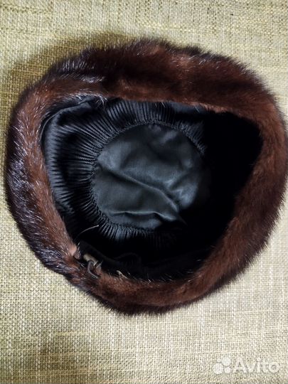 Берет из норки