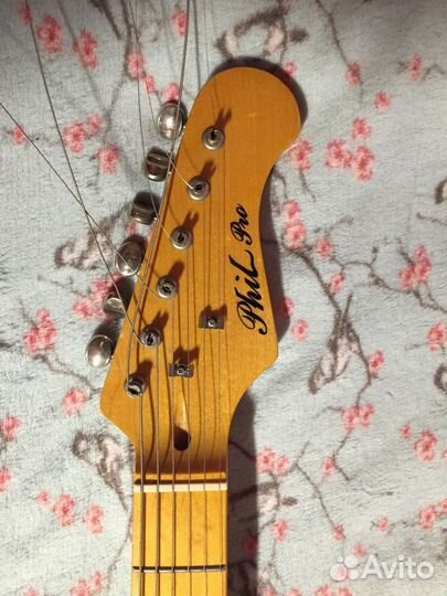 Электрогитара