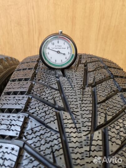 Hankook Winter I'Cept IZ2 215/60 R17