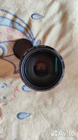 Canon EF 70-300mm f / 4-5.6 IS