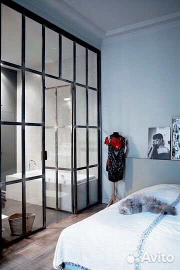 Стеклянная перегородка