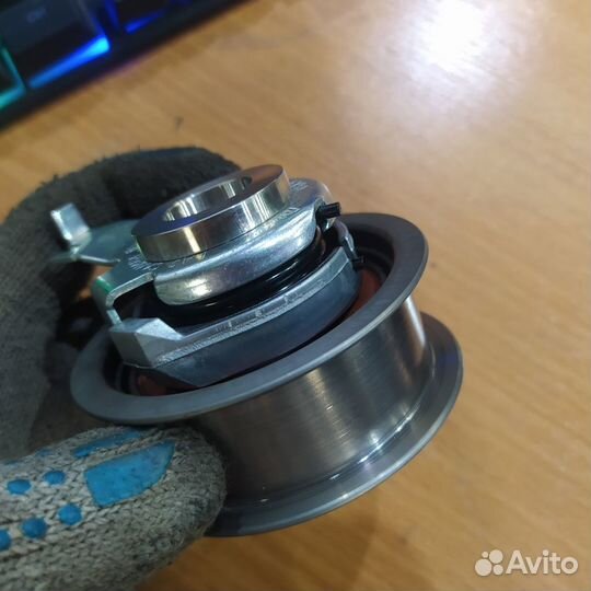 Ролик ремня грм натяжной vag 04E109479A