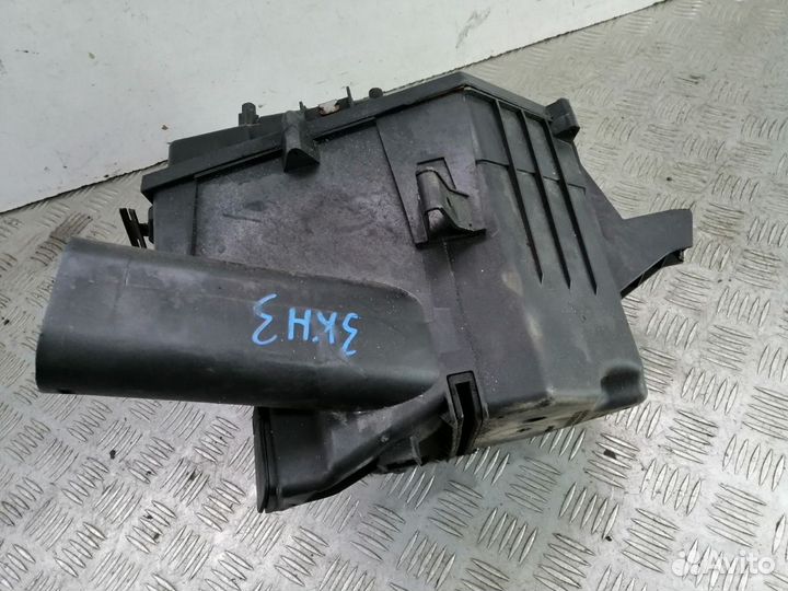 Корпус воздушного фильтра 30636845 Volvo XC90 1 restailing 2.4 Дизель