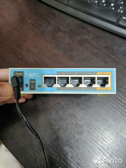 Wi-Fi роутер MikroTik hAP ac lite