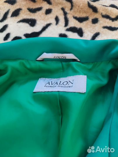 Плащ женский Avalon 44