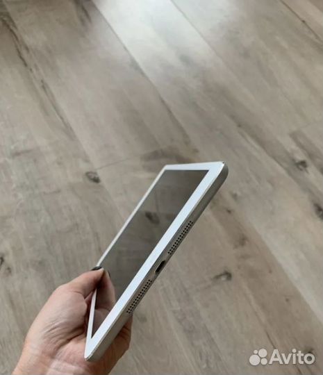 iPad mini / белый с sim - аккум 90