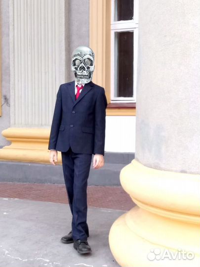 Костюм (пиджак, жилет, брюки)