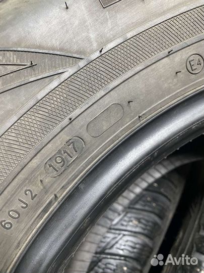 Nokian Tyres WR SUV 3 255/65 R17