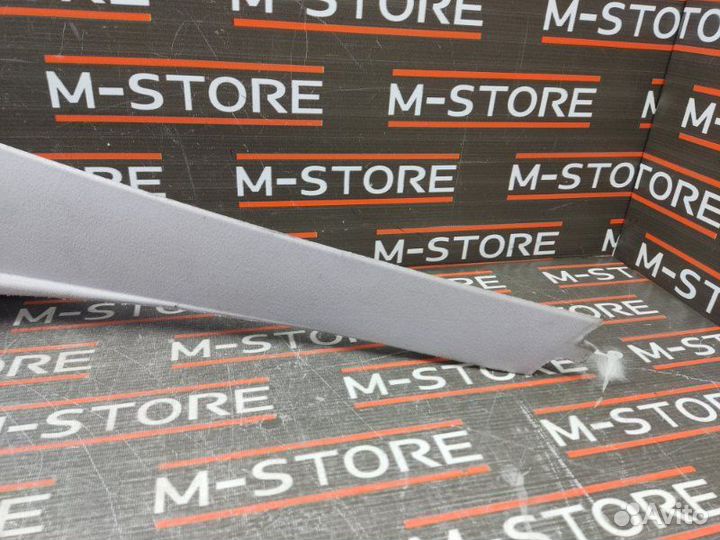 Обшивка стойки задняя левая Mercedes-Benz E-Class