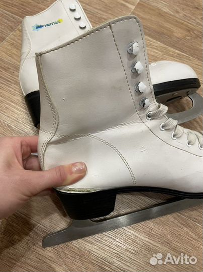Коньки фигурные 41 размер