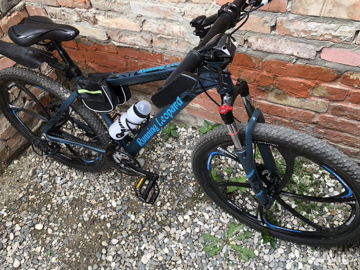 Велосипед на литых дисках