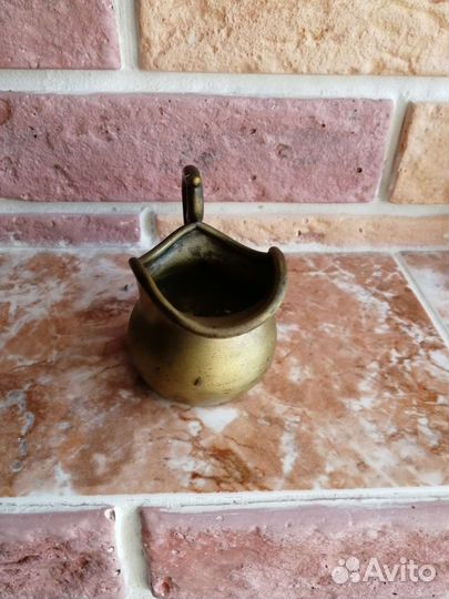Кувшинчик бронзовый