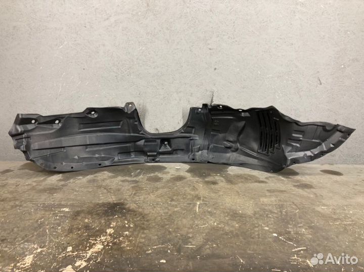 Подкрылок передний левый Mazda Mazda3 BK 2003-2008