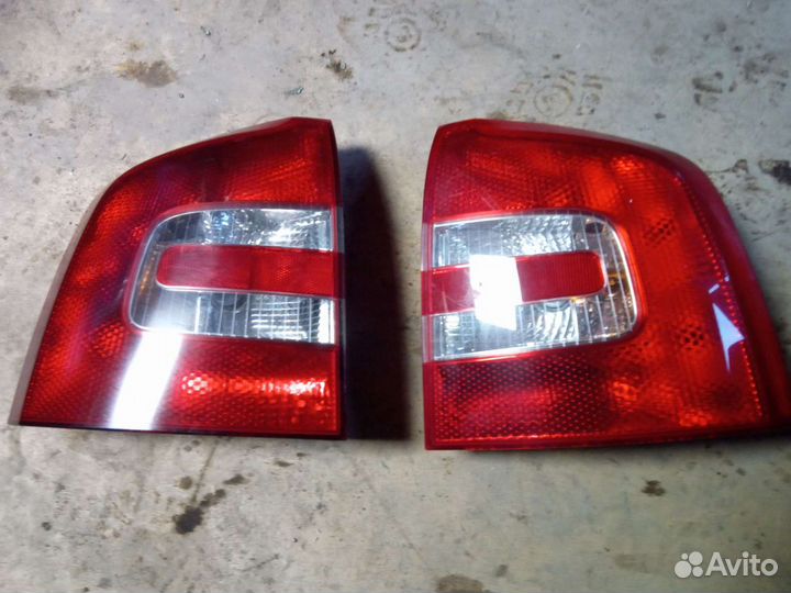 Задний фонарь Октавия а5 универсал