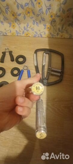 Эспандер кистевой регулируемый