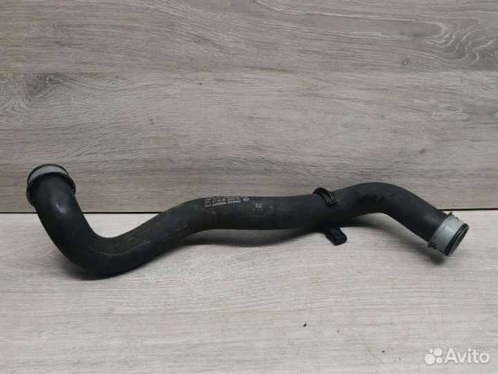 Патрубок охлаждения Mercedes C W204