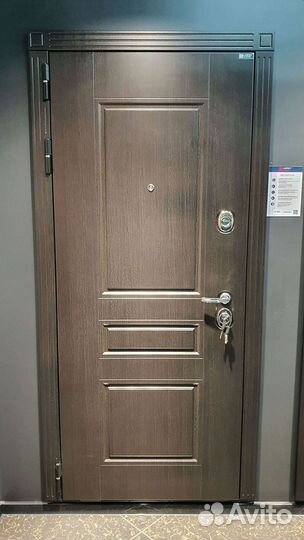 Дверь входная Коричневая шумо-изоляционная