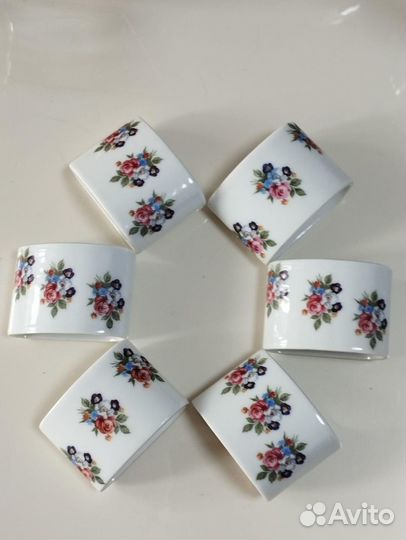 Фужеры и кольца для салфеток