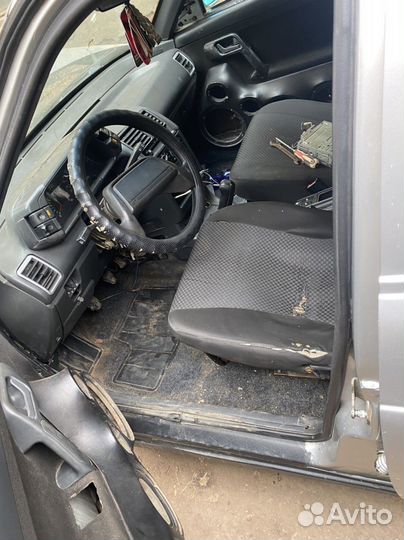 В полном разборе ваз 2110