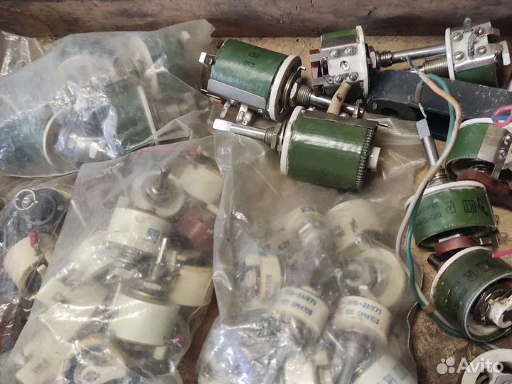 Резистор переменный