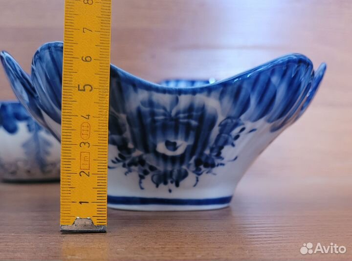 Салатники, вазочки, лотки фарфоровые гжель