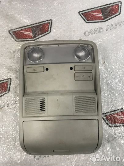 Плафон салонный с очечником Фольксваген Гольф 6