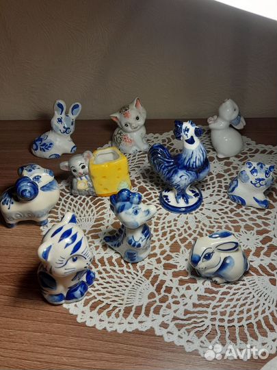 Фарфоровые фигурки гжель и др
