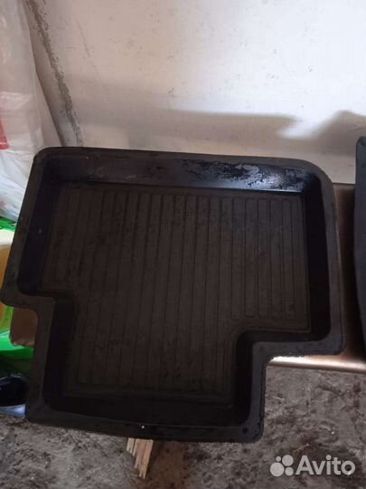 Автомобильные коврики резиновые
