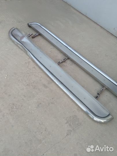 Подножка порога на mitsubishi L200