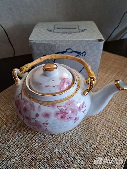 Чайник заварочный фарфоровый